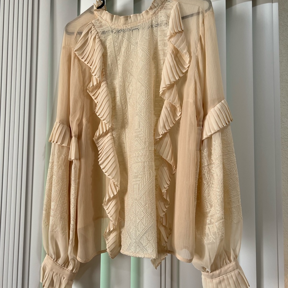 VICI long sleeve ruffle blouse